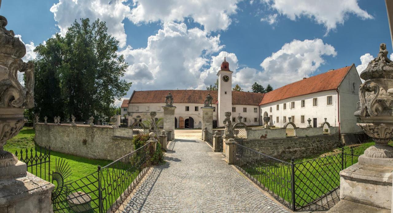 Hotel Annahof Domašov Eksteriør bilde